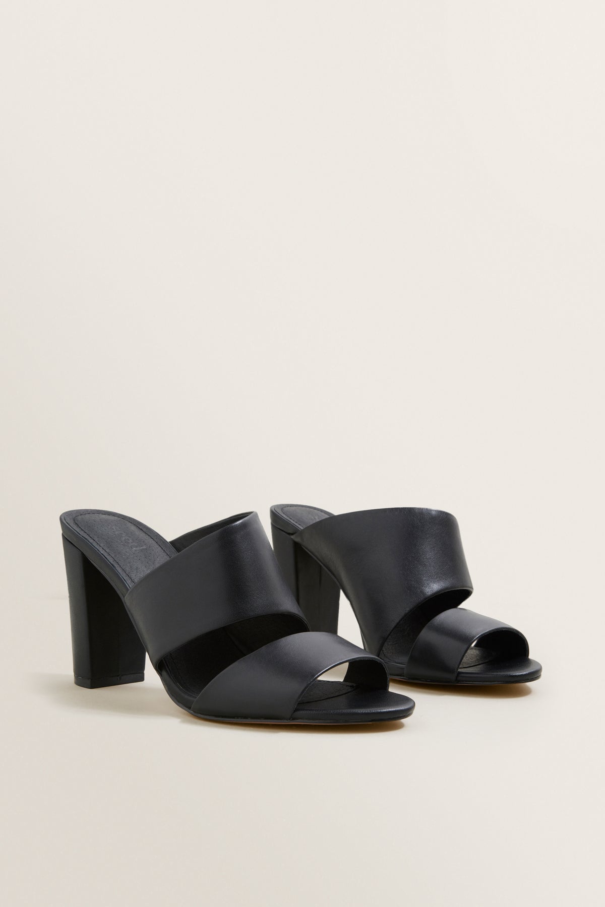 Amanda Heel