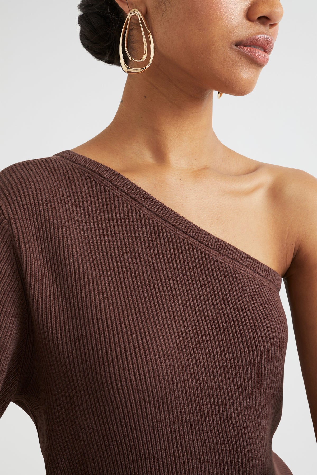 One Shoulder Knit
