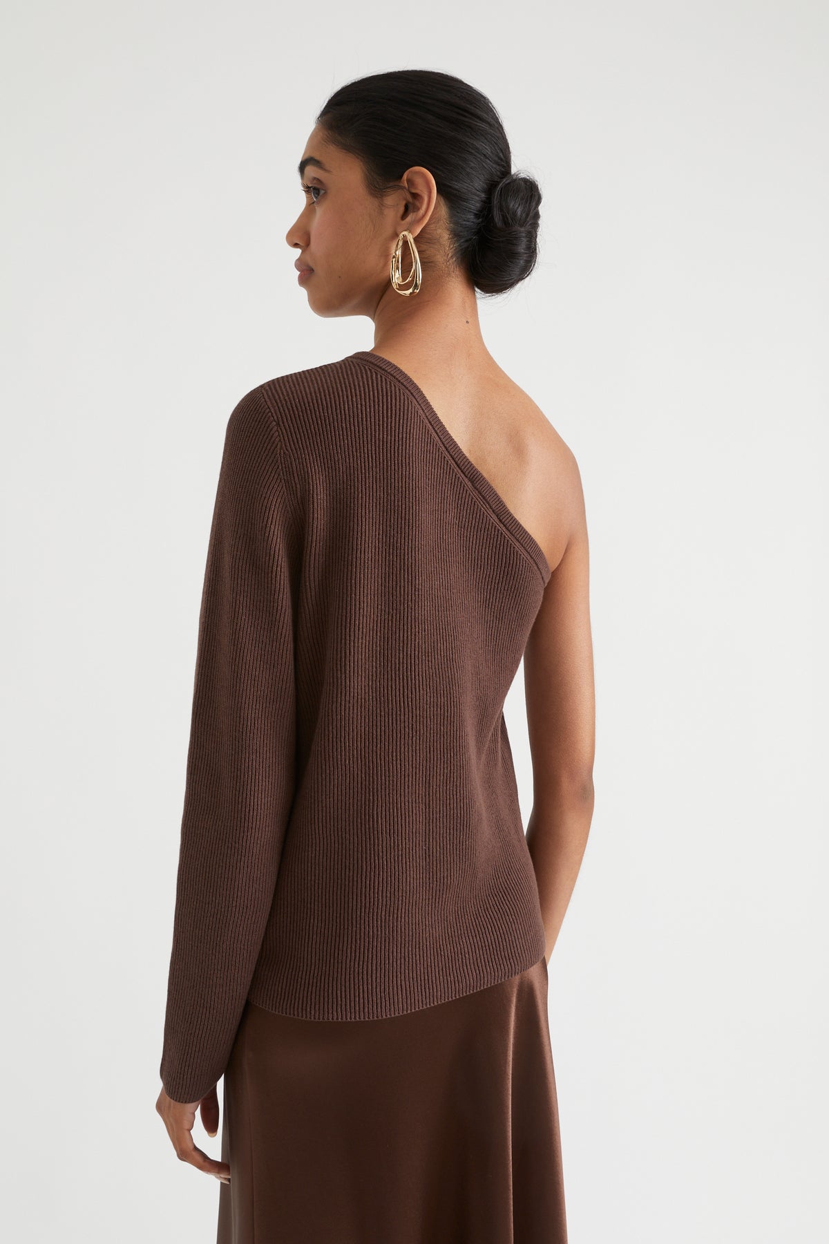 One Shoulder Knit