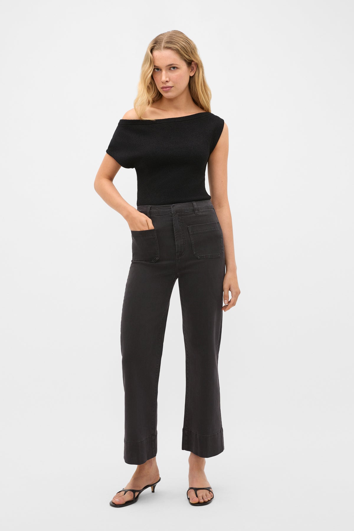 Core Wide Leg Pocket Jean