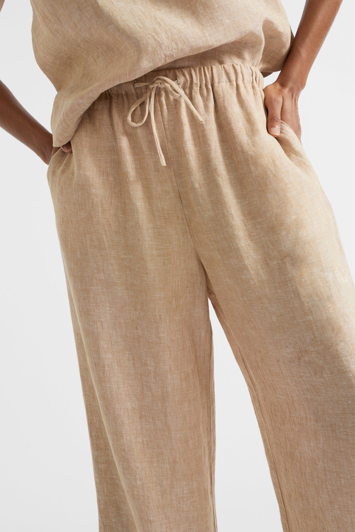 Core Linen Wide Leg Tie Pant