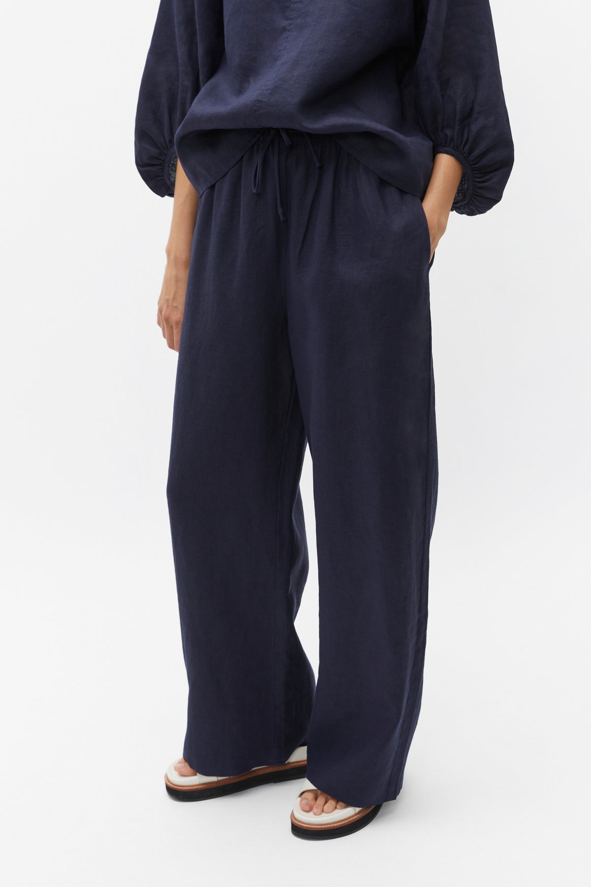 Core Linen Wide Leg Tie Pant