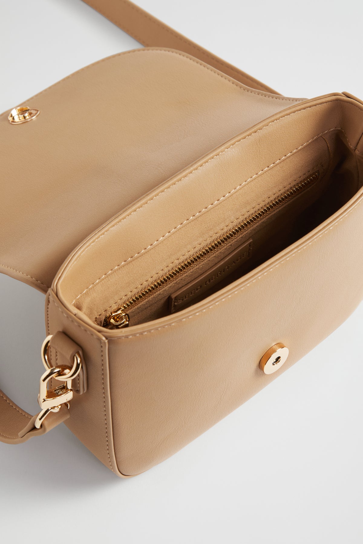 Logo Saddle Bag