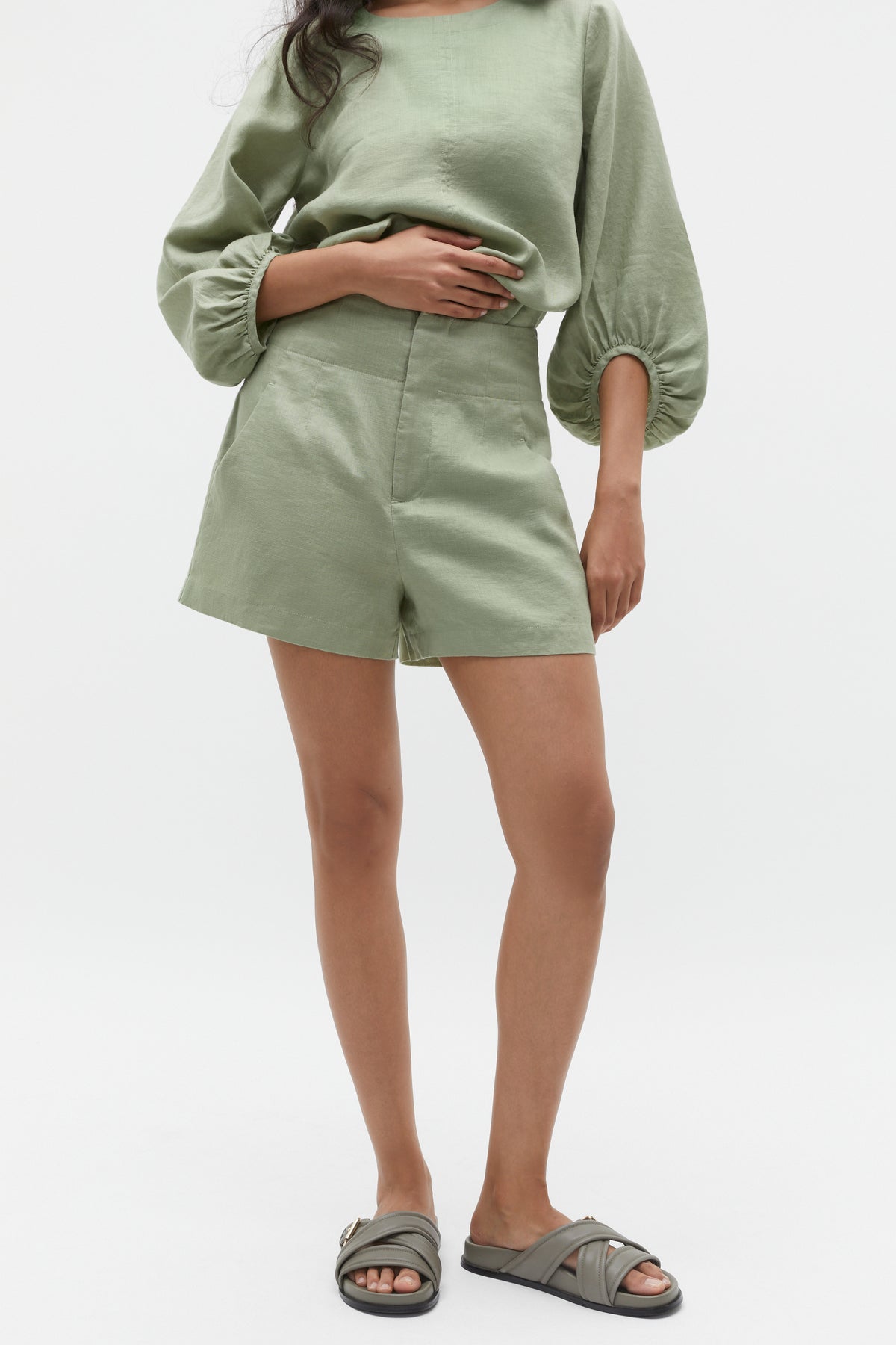 Core Linen Waisted Short
