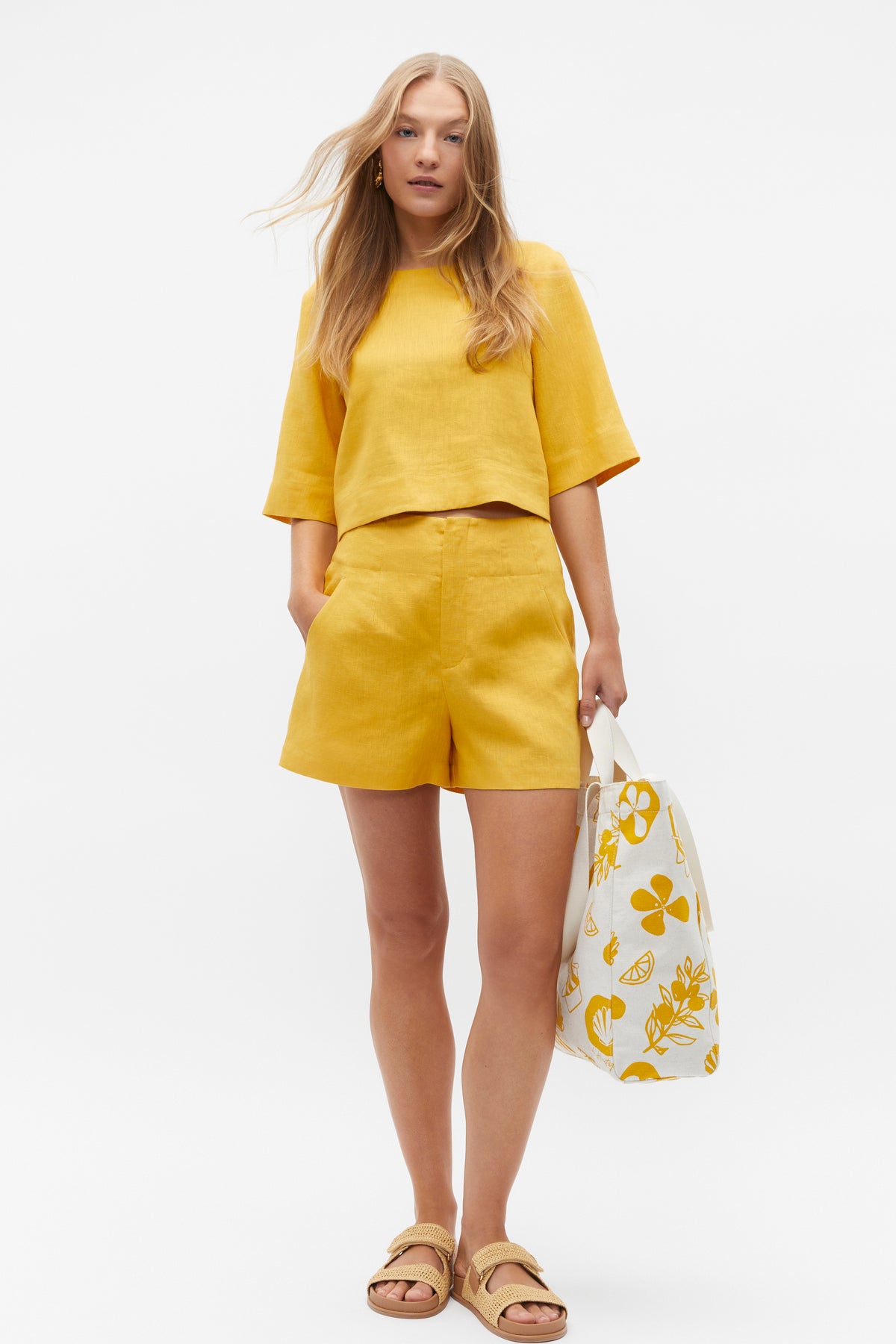 Core Linen Waisted Short