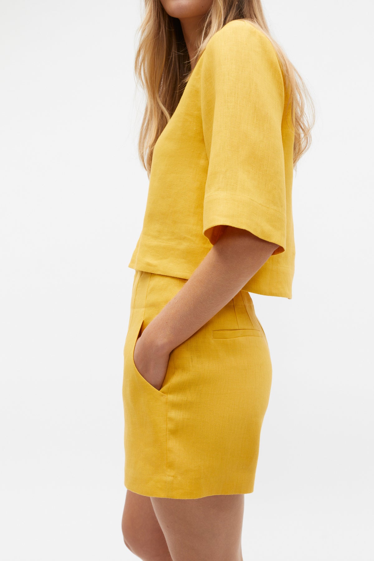 Core Linen Waisted Short