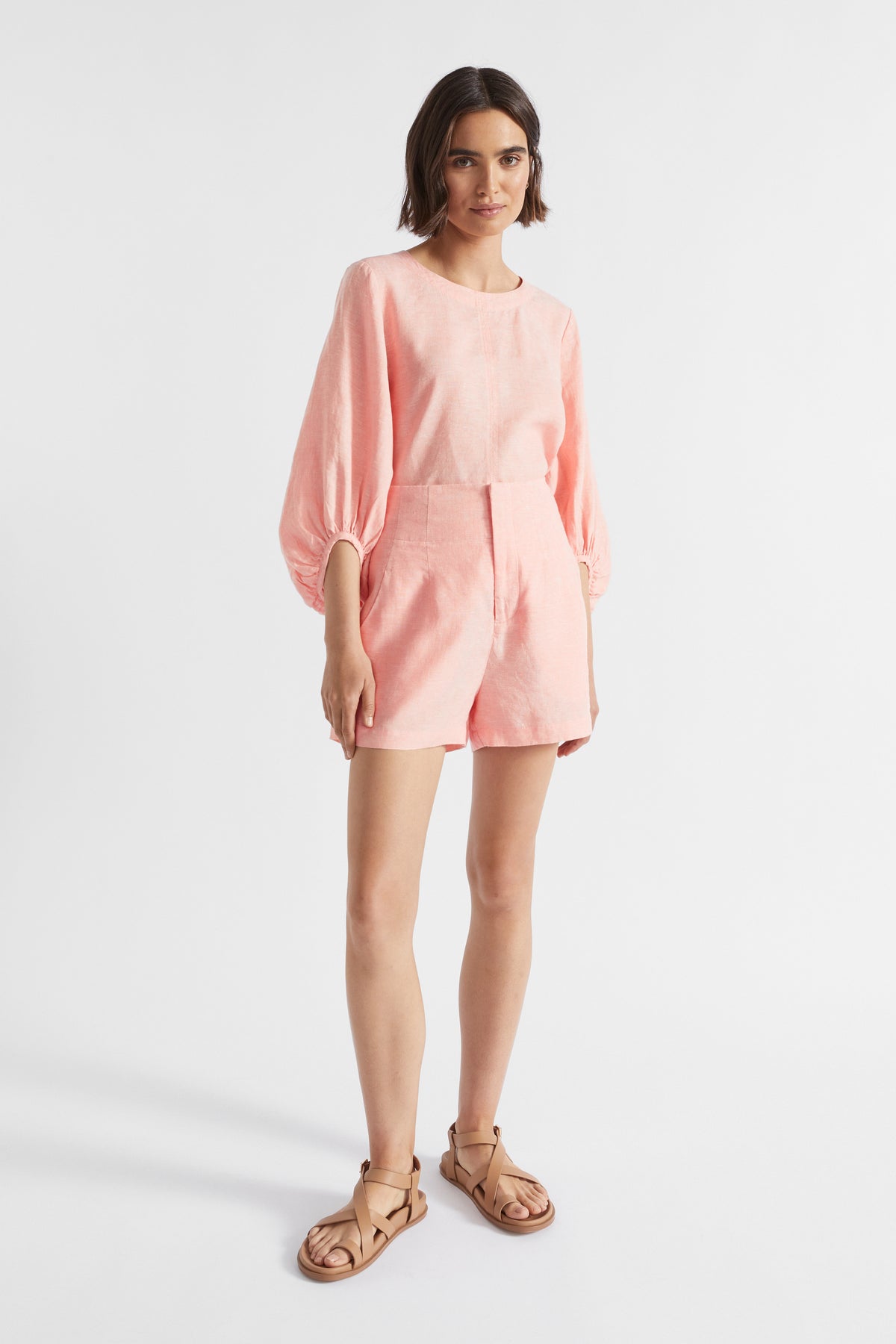 Core Linen Waisted Short