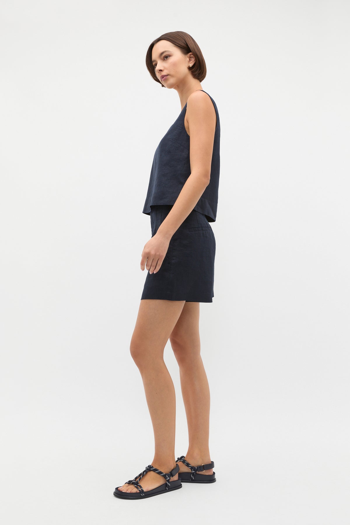 Core Linen Waisted Short