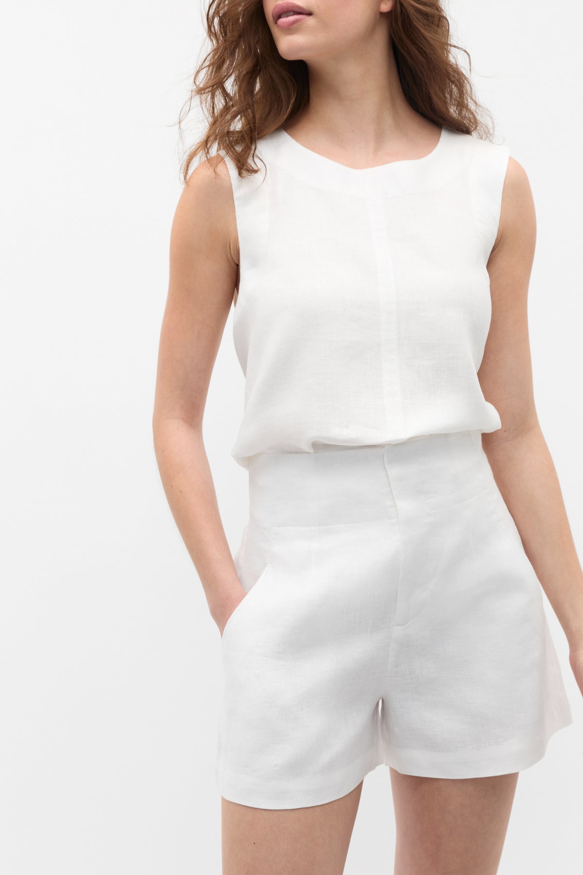 Core Linen Waisted Short