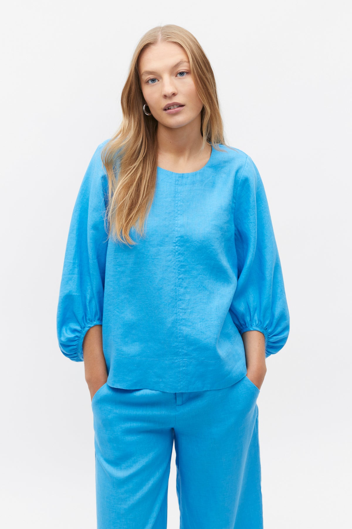 Core Linen Balloon Sleeve Top