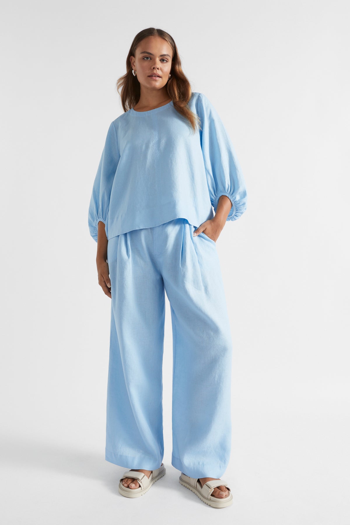Core Linen Balloon Sleeve Top