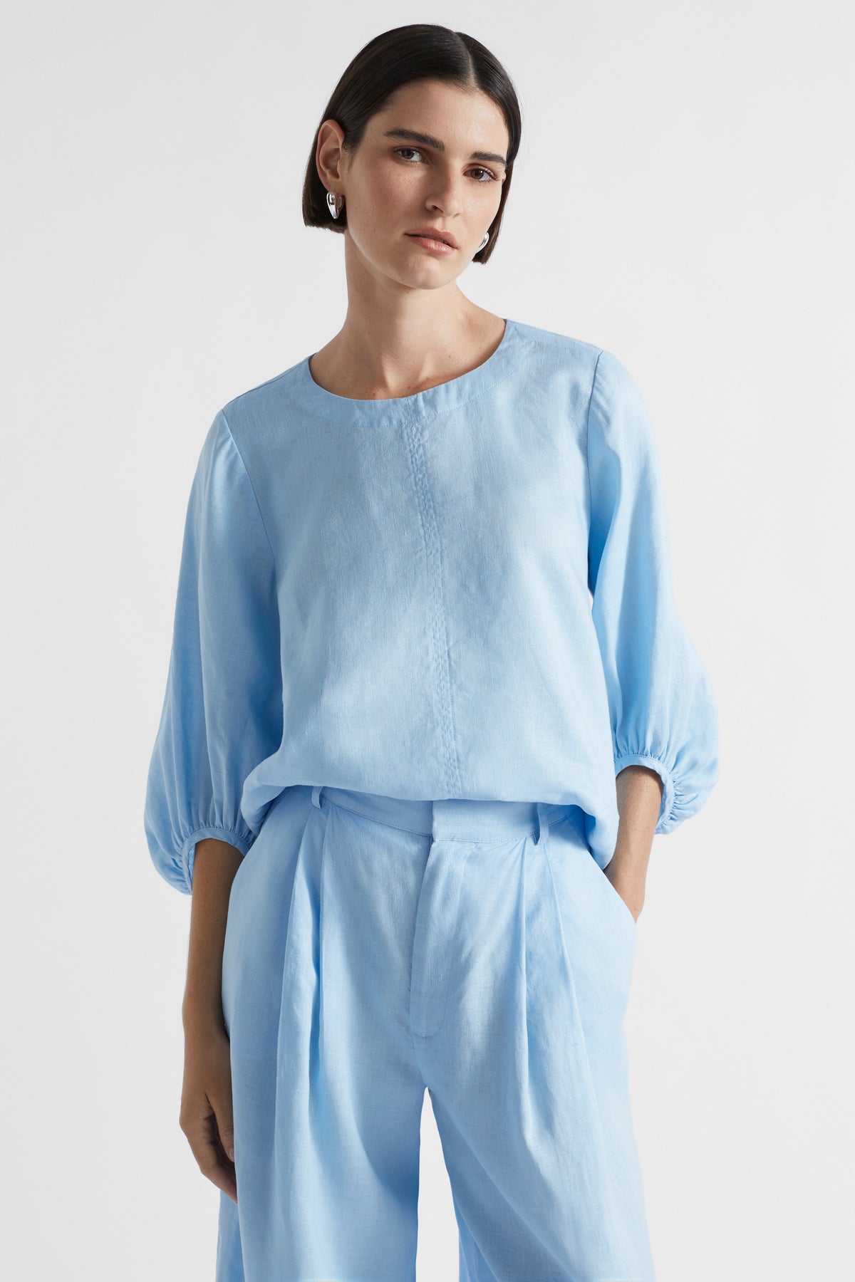 Core Linen Balloon Sleeve Top