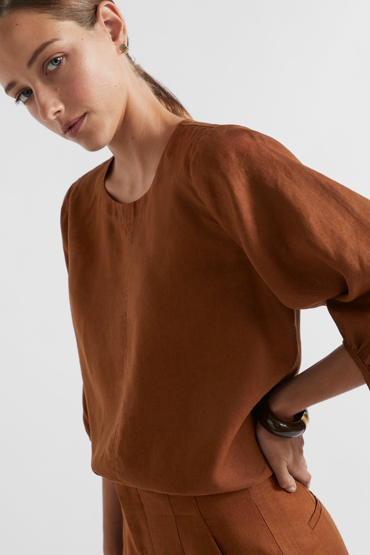 Core Linen Balloon Sleeve Top