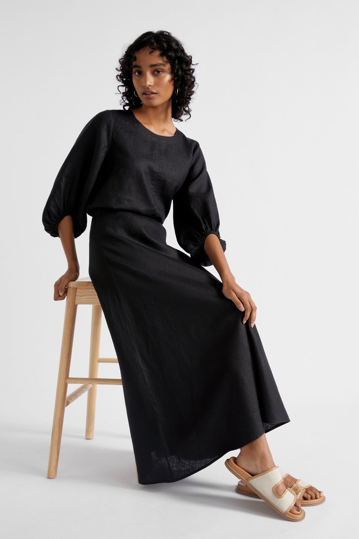 Core Linen Maxi Skirt