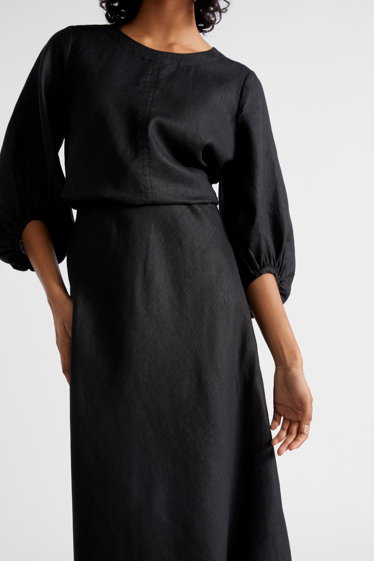 Core Linen Maxi Skirt
