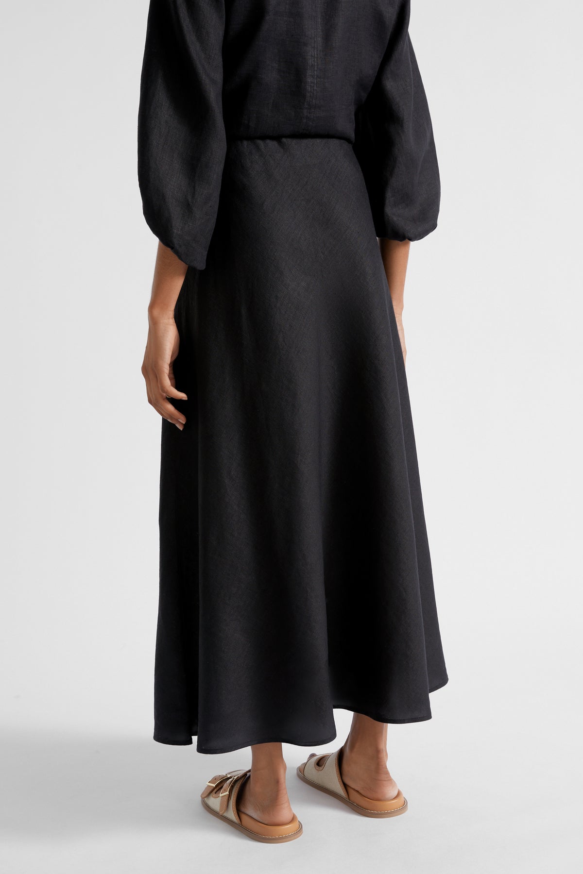 Core Linen Maxi Skirt