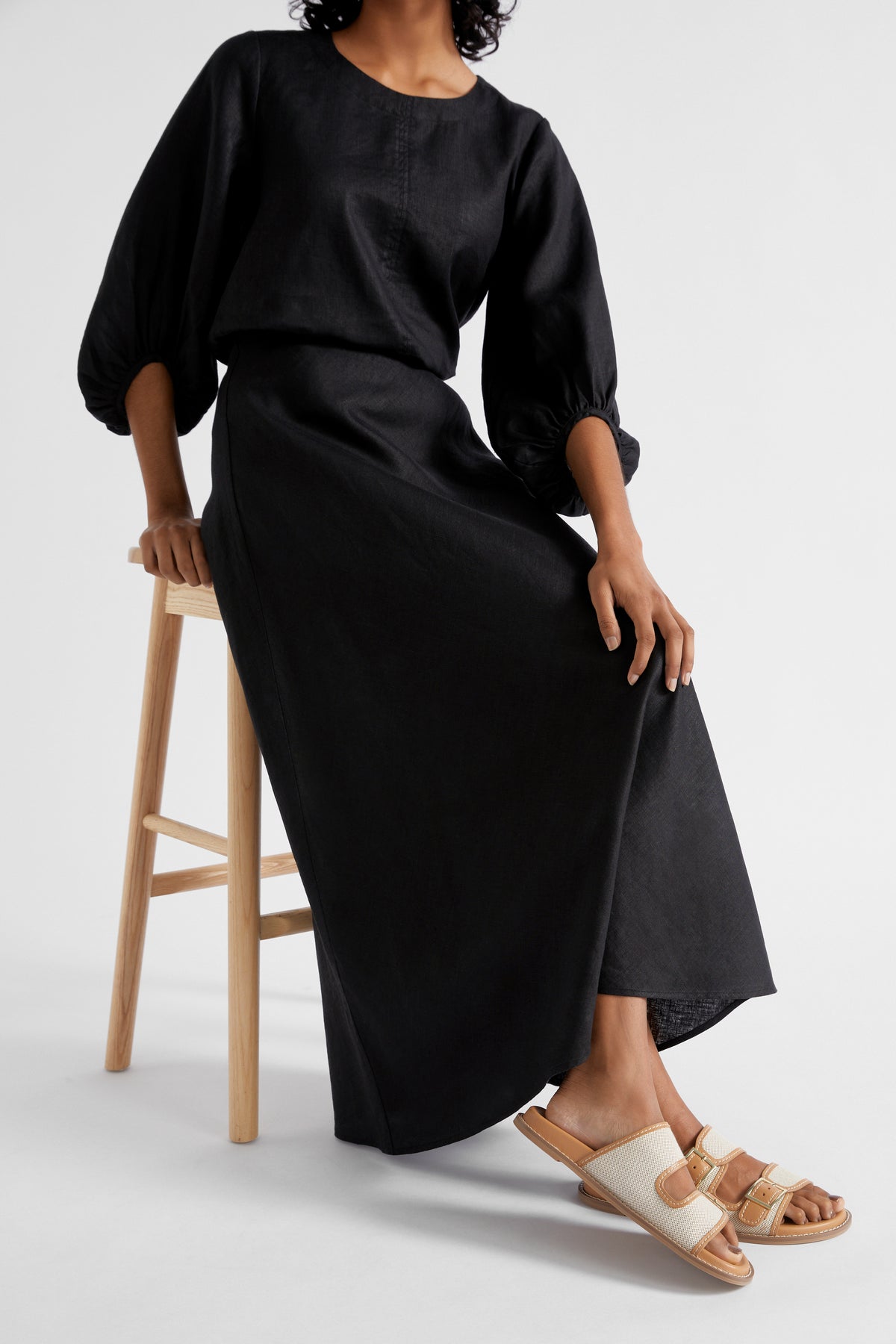 Core Linen Maxi Skirt