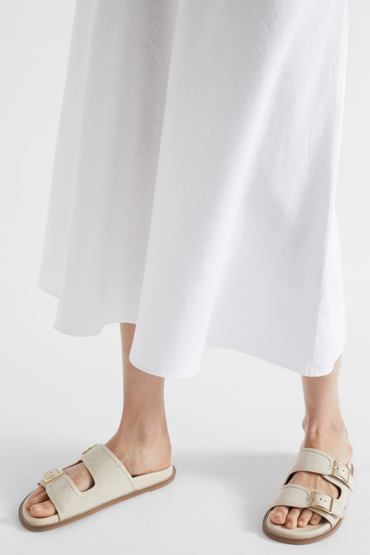 Core Linen Maxi Skirt