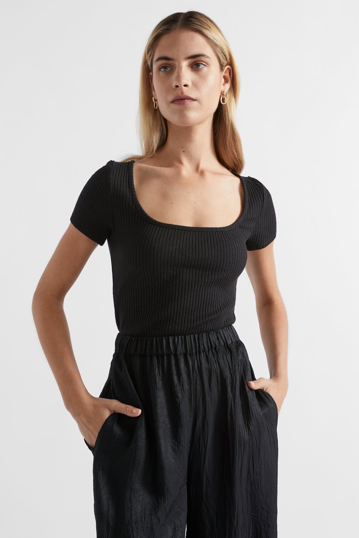 Ribbed Neat Tee