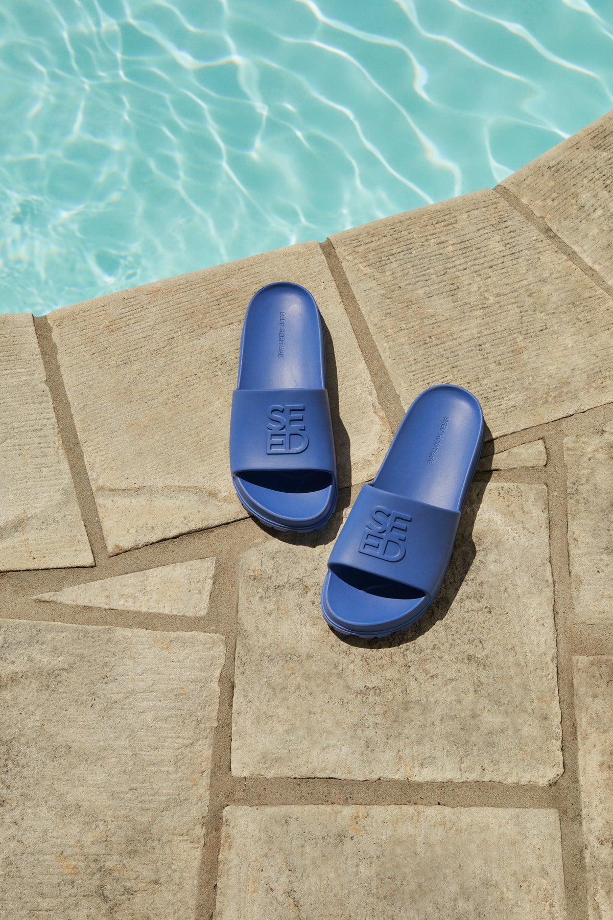 Quad Logo Slide