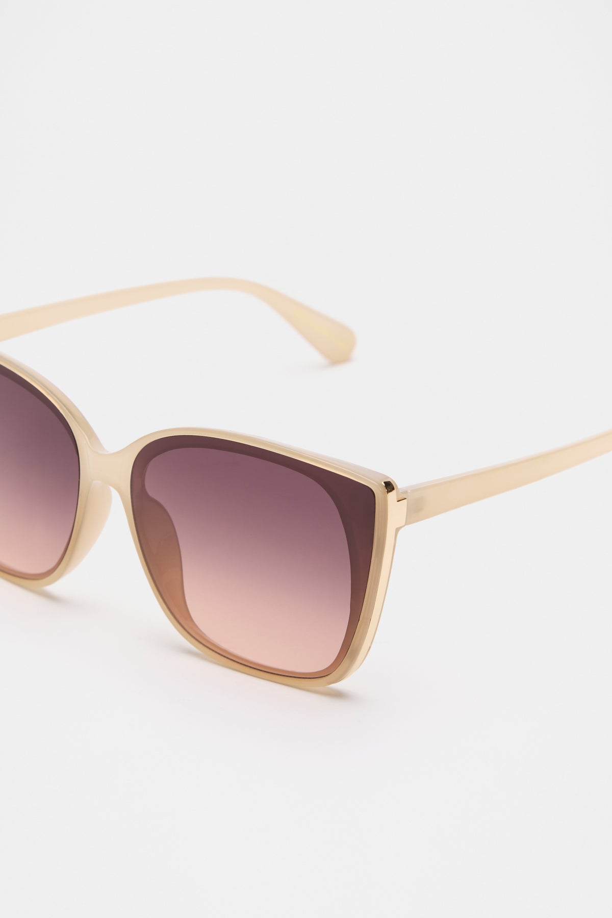 Hannah D Frame Sunglasses