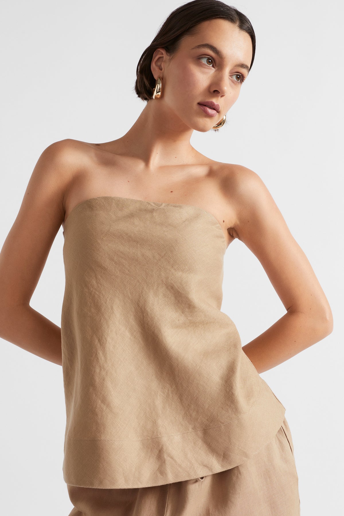 Core Linen Strapless Top