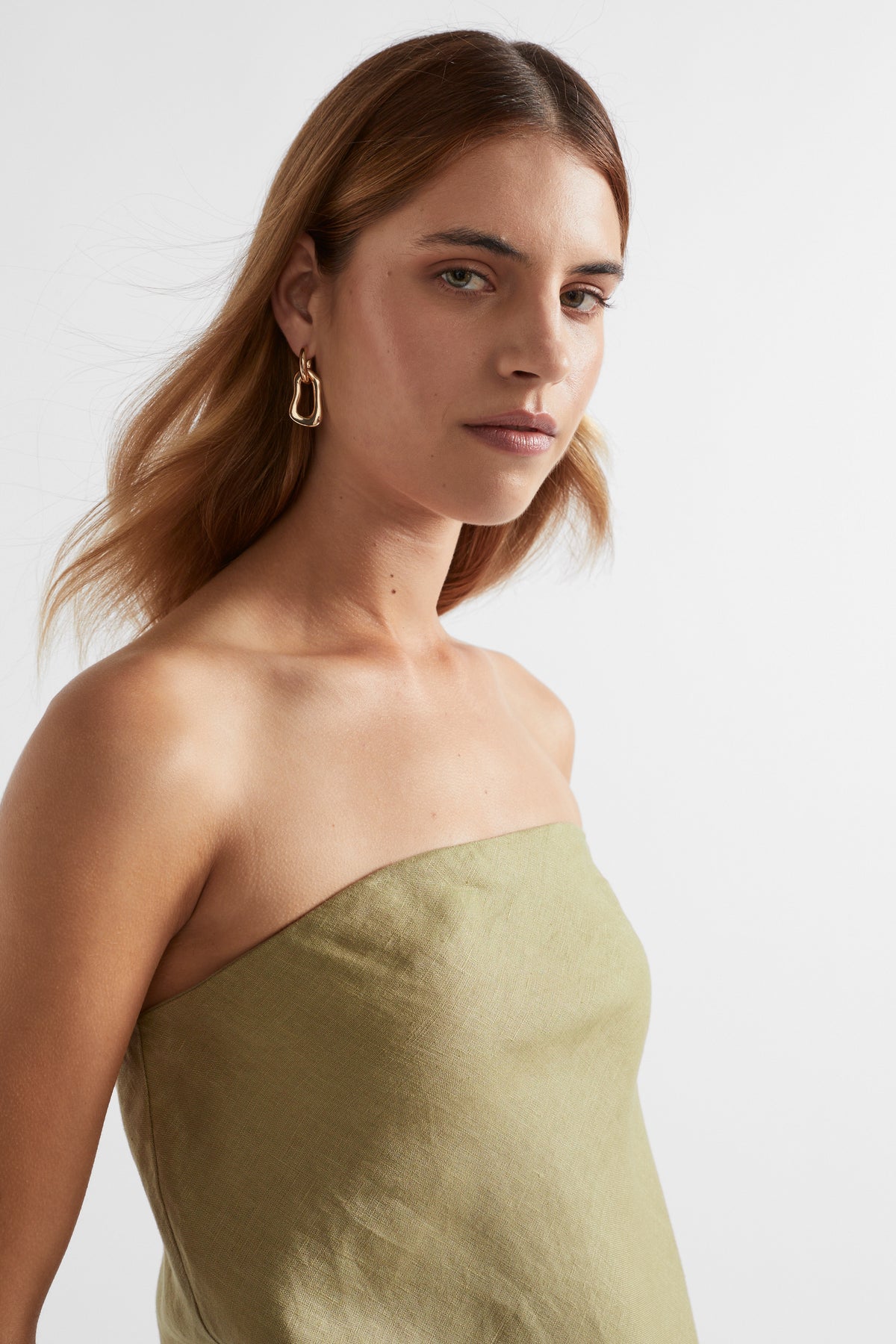 Core Linen Strapless Top