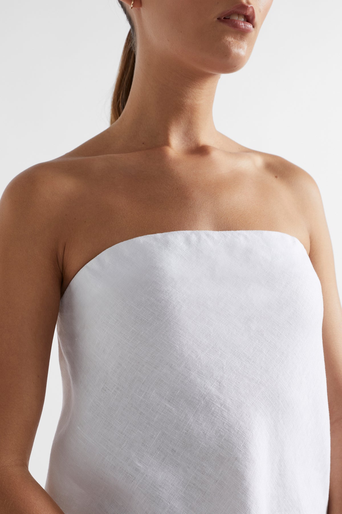 Core Linen Strapless Top