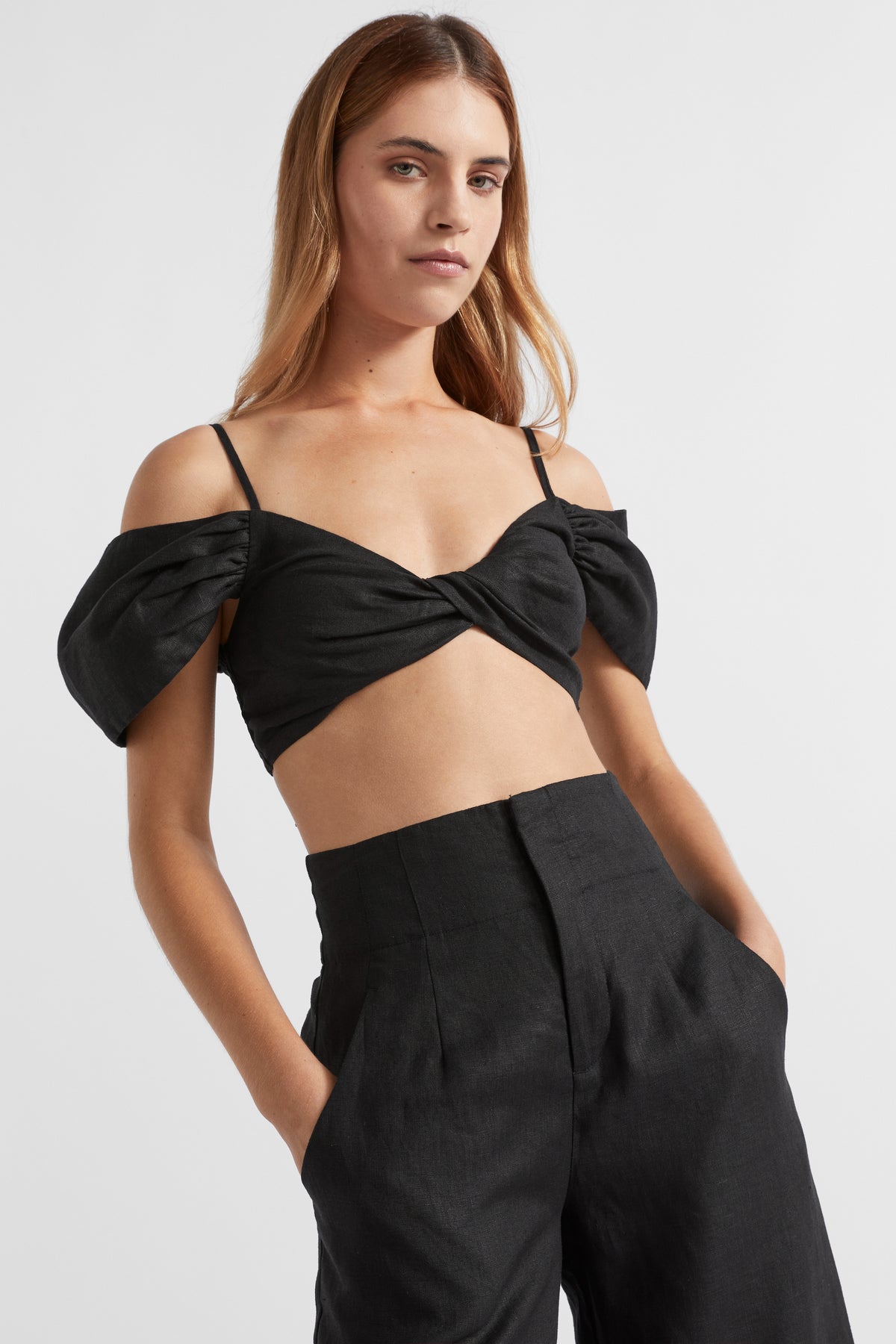 Twist Front Crop
