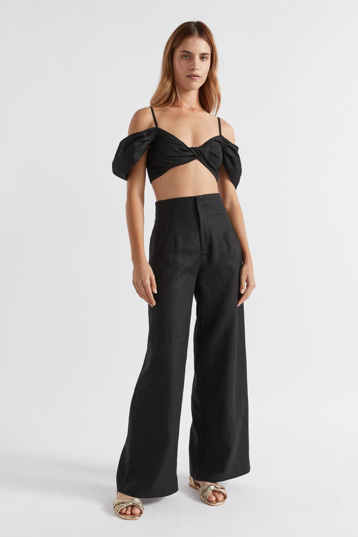 Twist Front Crop
