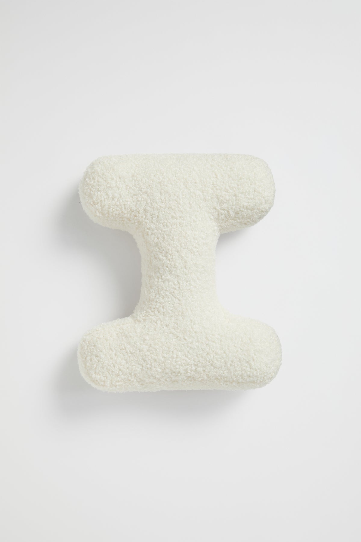 Teddy Initial Cushion Creme