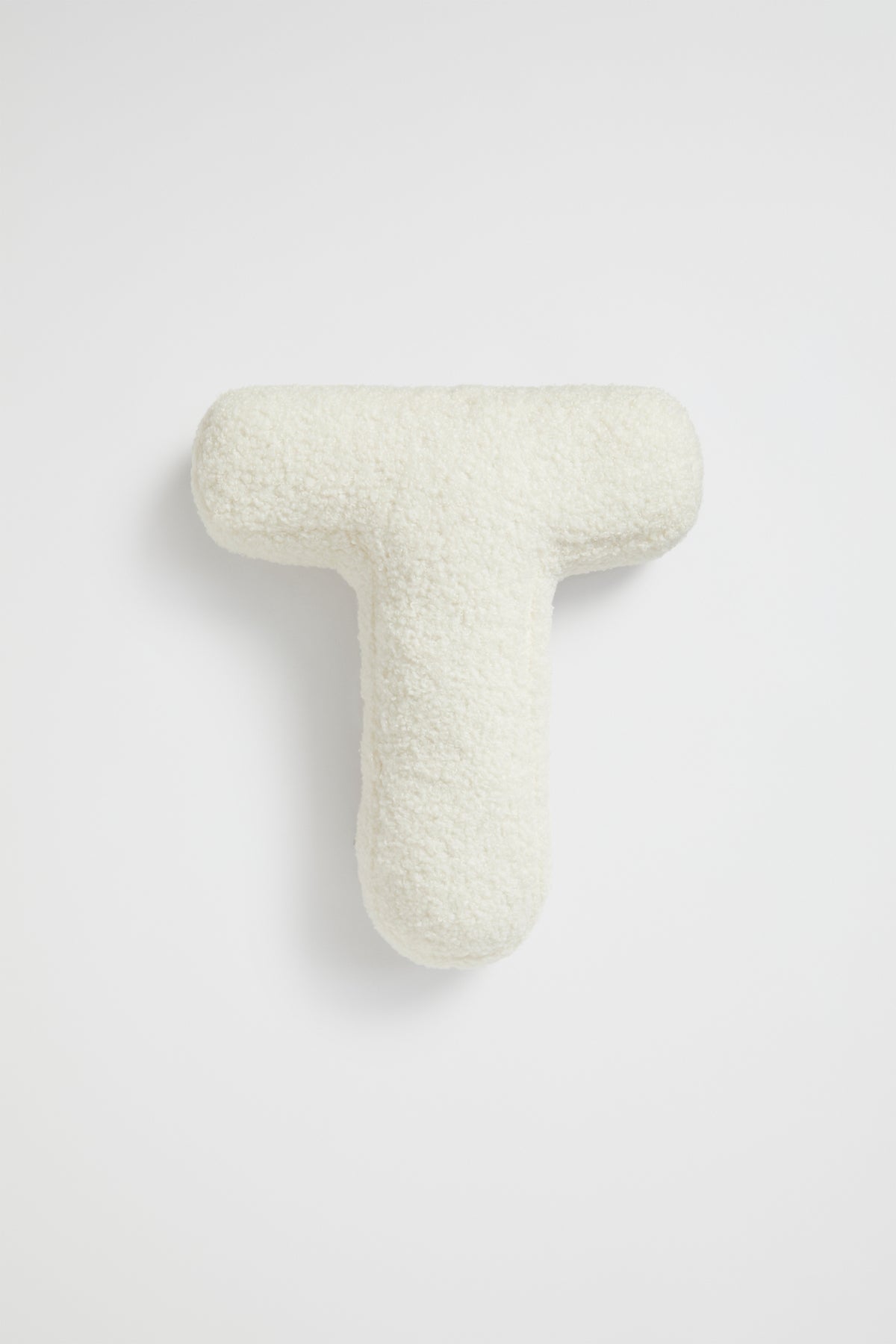 Teddy Initial Cushion Creme