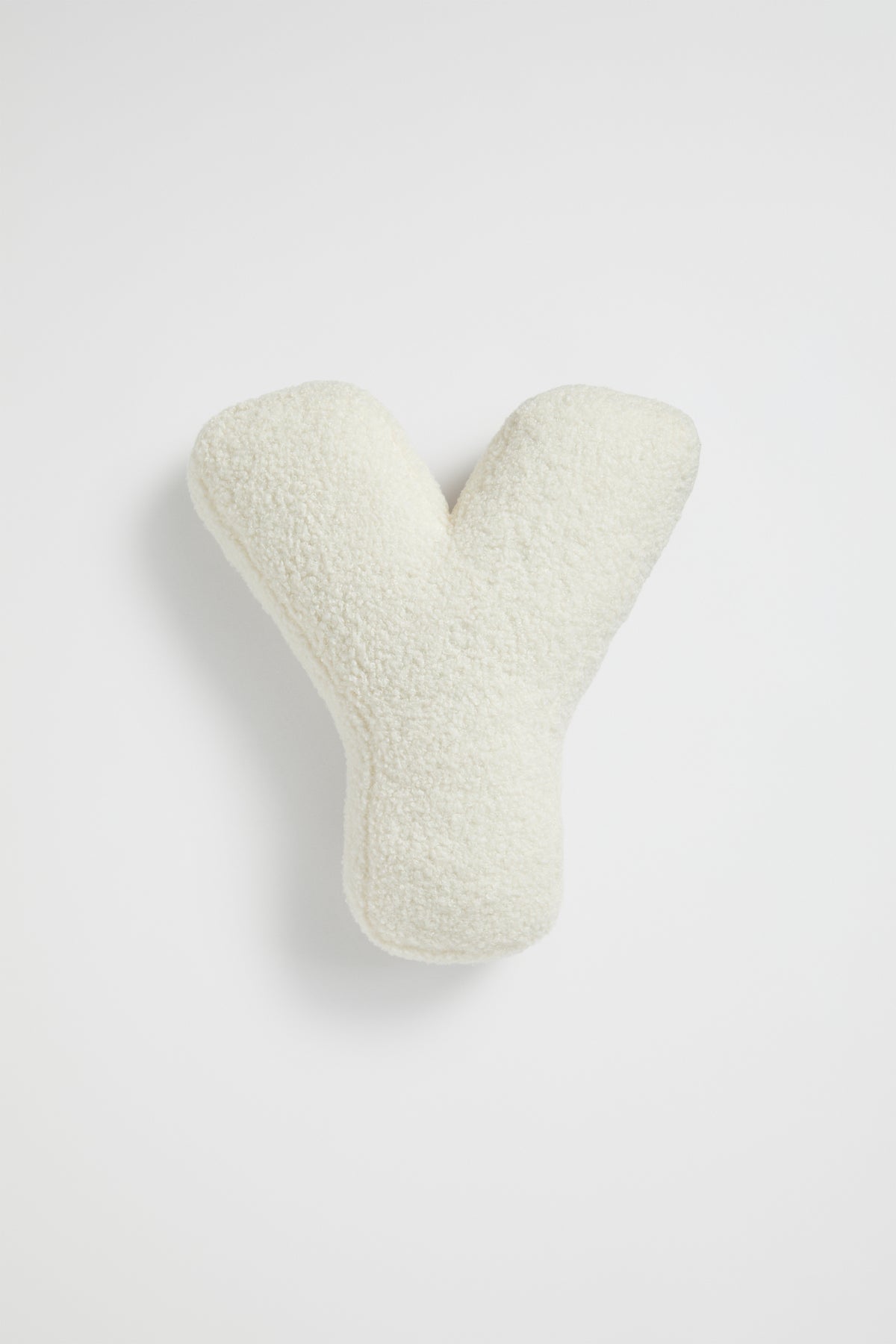 Teddy Initial Cushion Creme