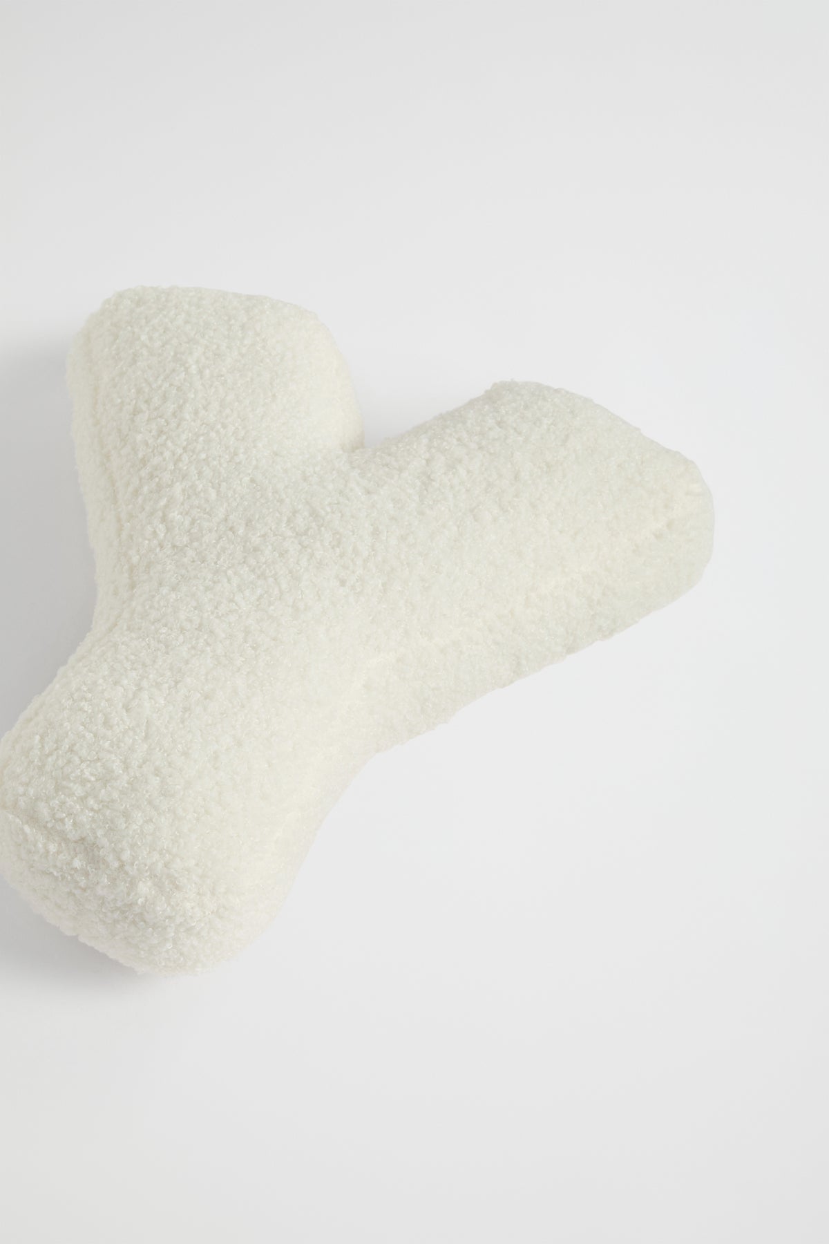Teddy Initial Cushion Creme