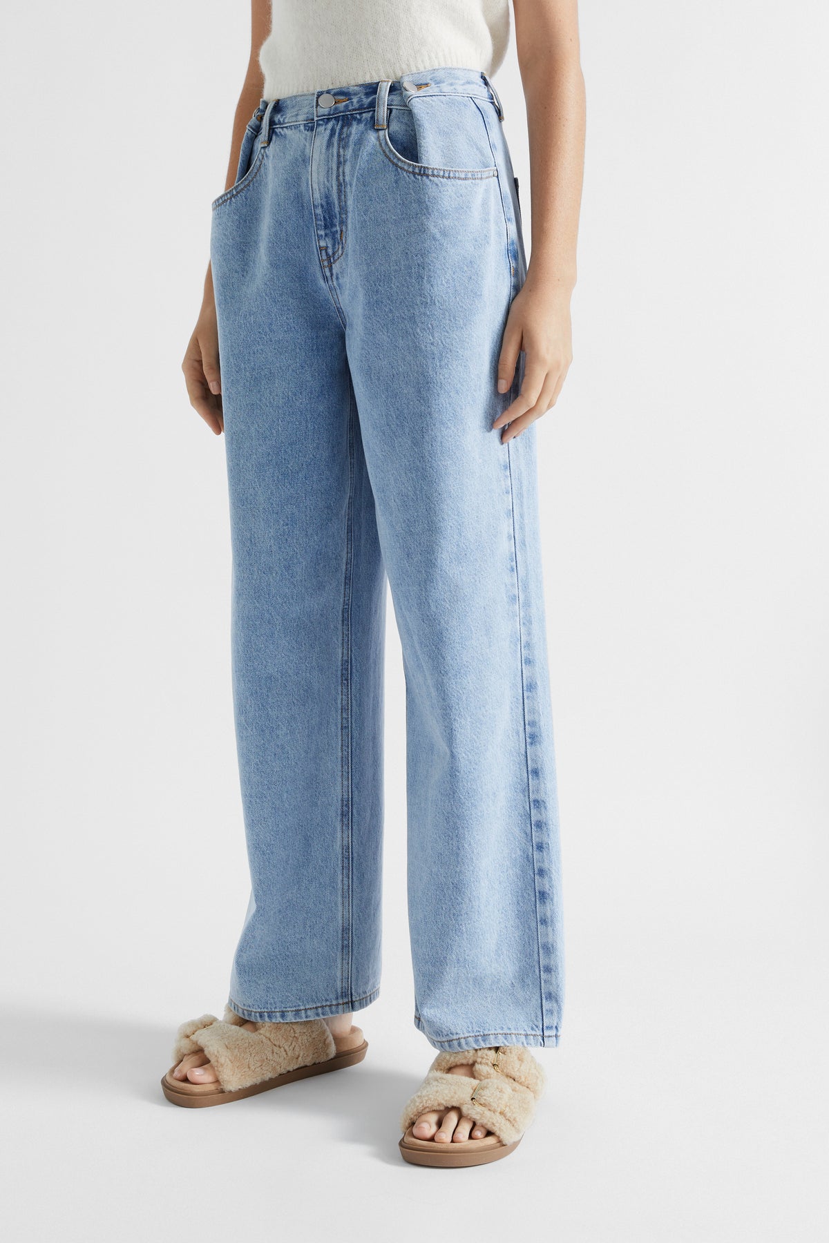 Pinch Waist Baggy Wide Leg Jean
