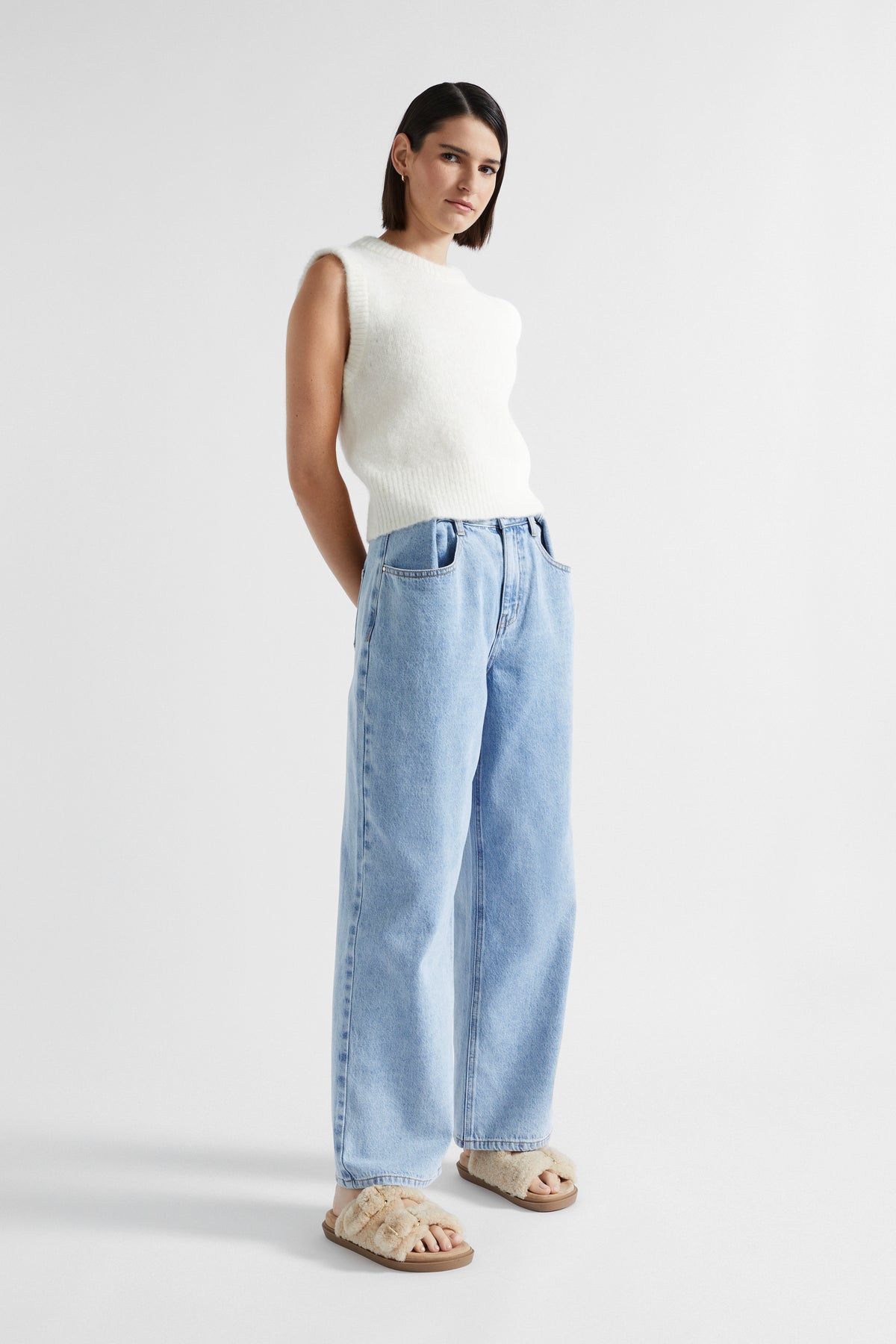 Pinch Waist Baggy Wide Leg Jean