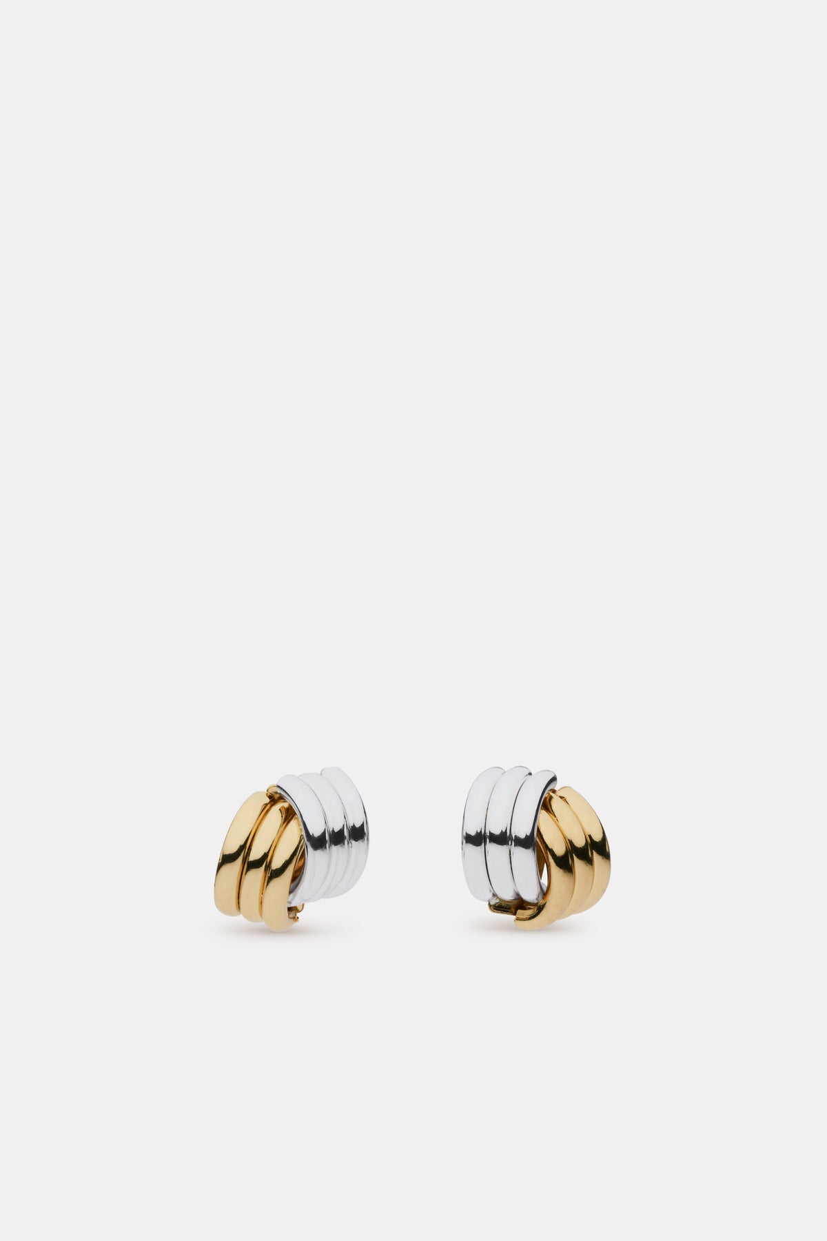 Ribbed Stud