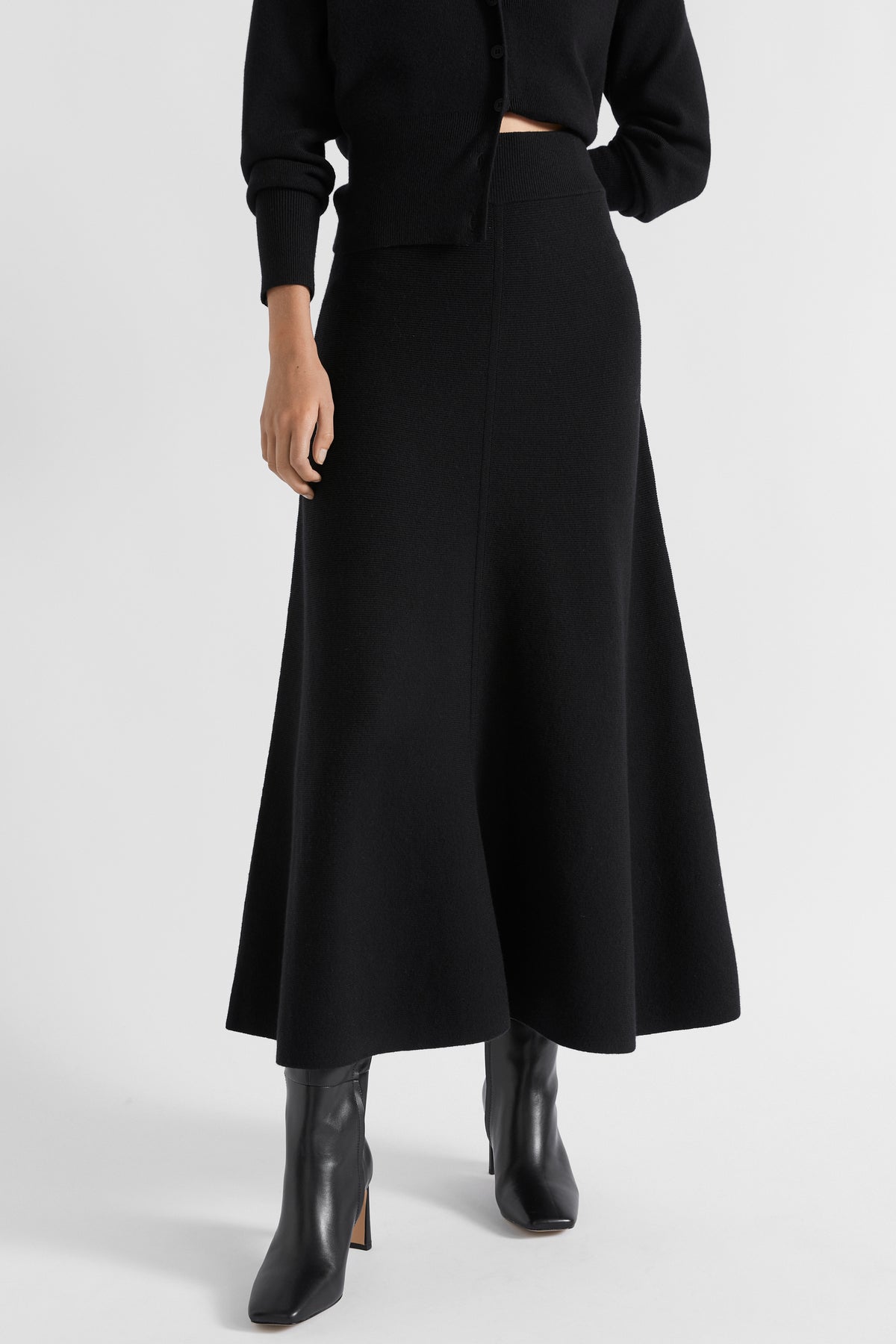 Relaxed Knit Skirt