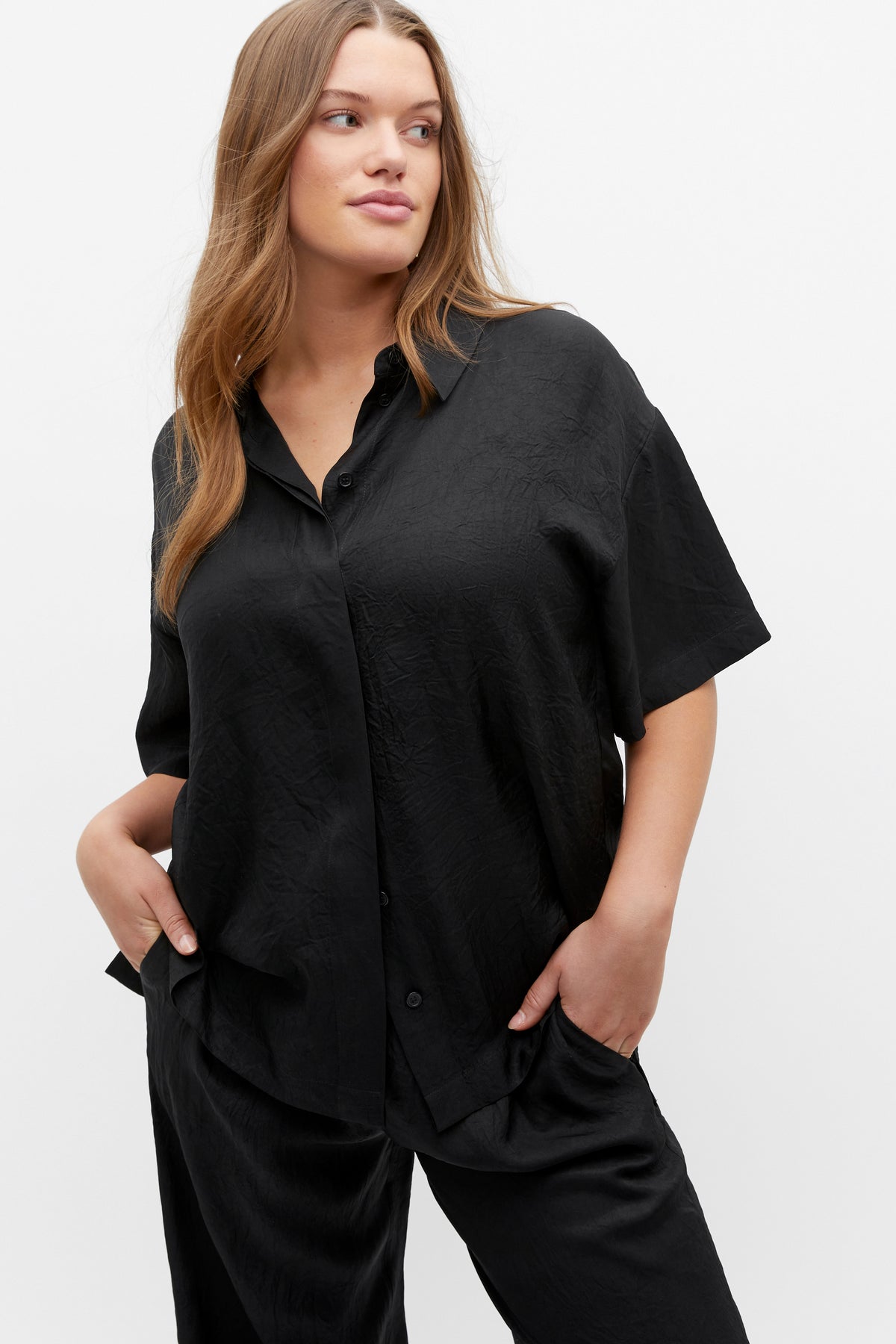 Textured Satin Short Sleeve Shirt