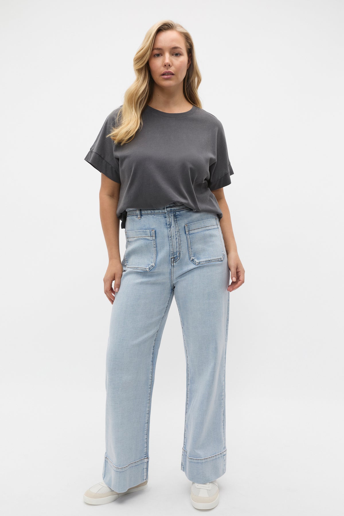 Core Longline Tee