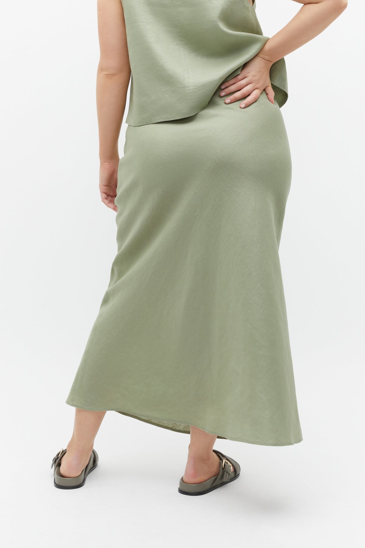 Core Linen Skirt