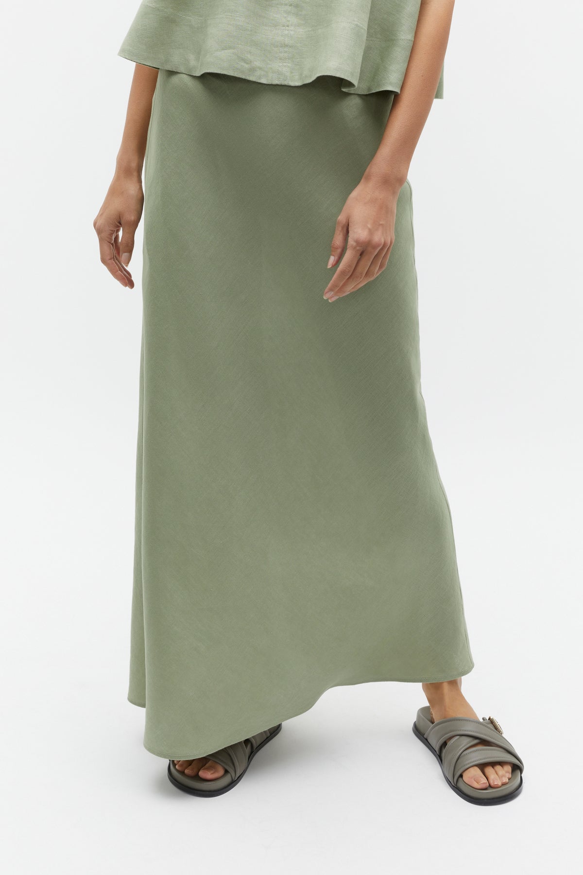 Core Linen Skirt