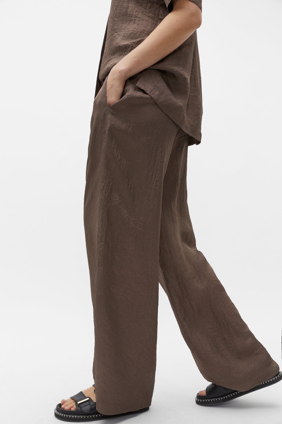 Textured Satin Elasticated Pant
