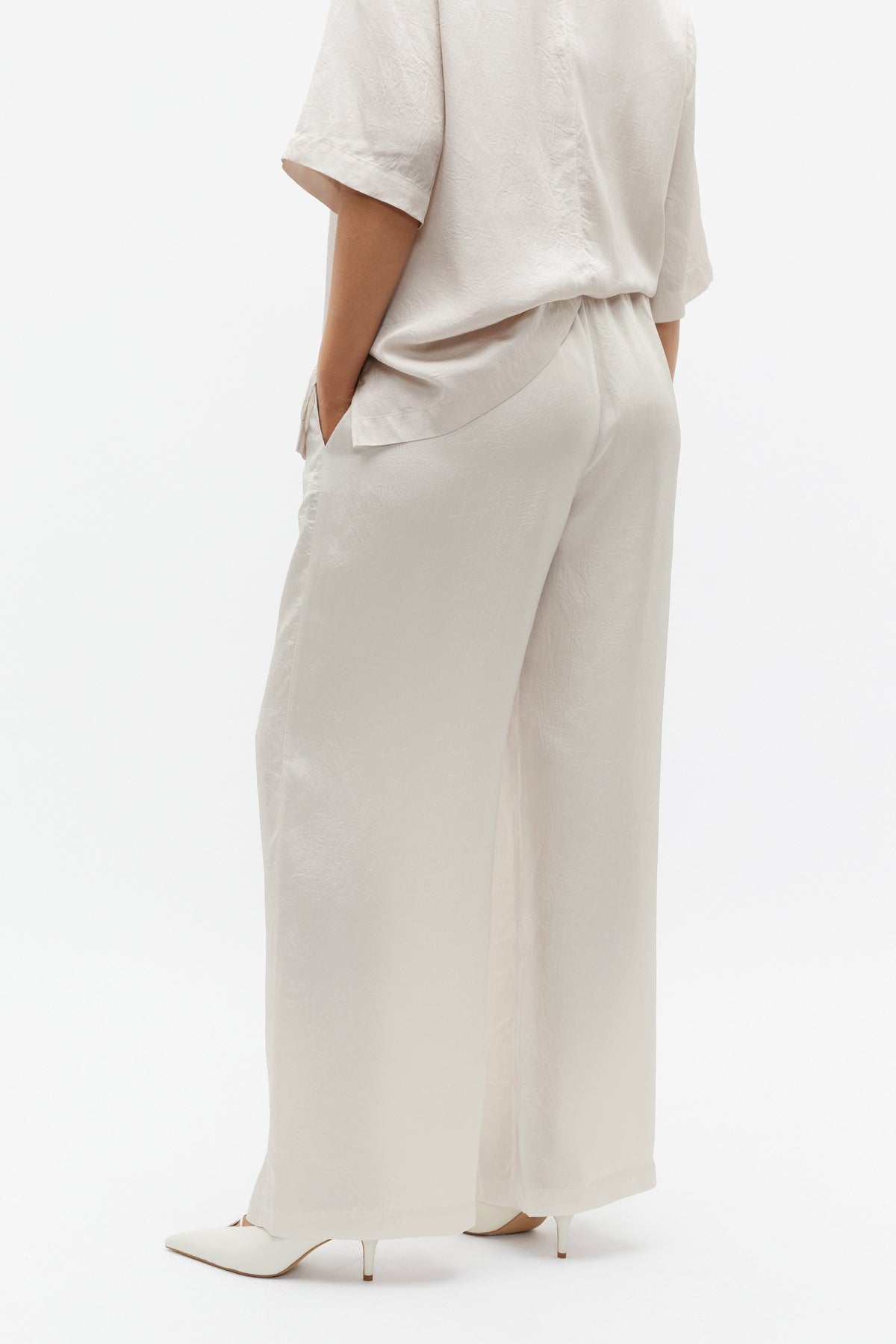 Textured Satin Elasticated Pant