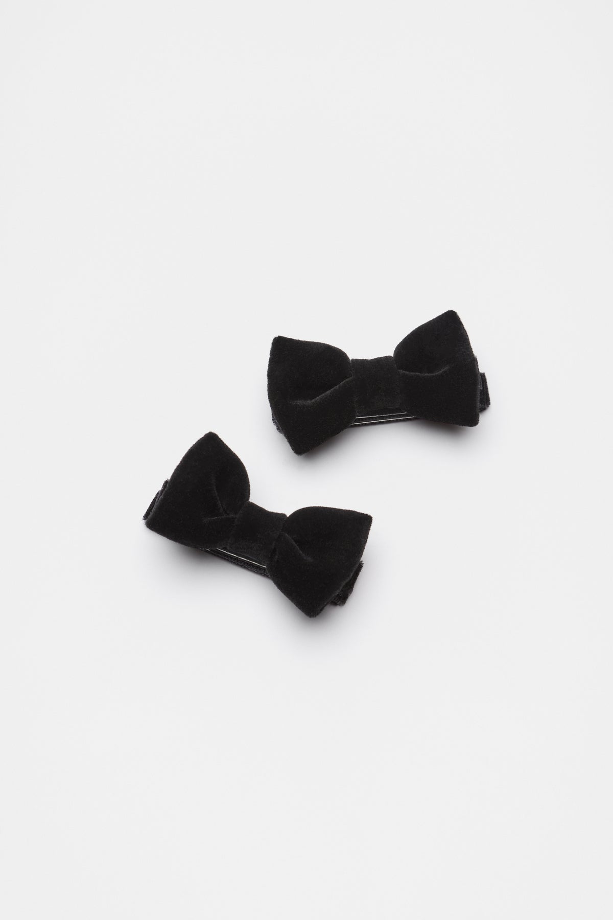 Velvet Bow Duck Clips