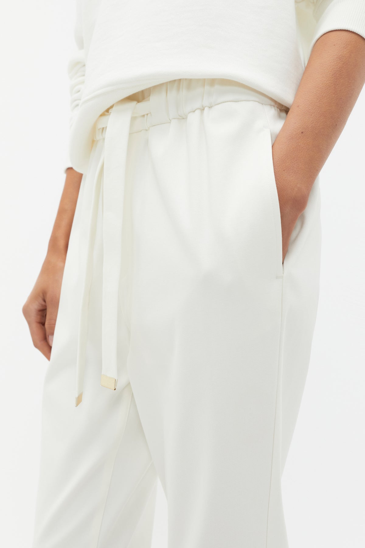 Tapered Leg Tie Pant