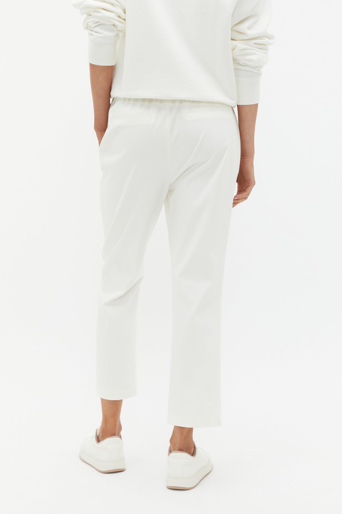 Tapered Leg Tie Pant
