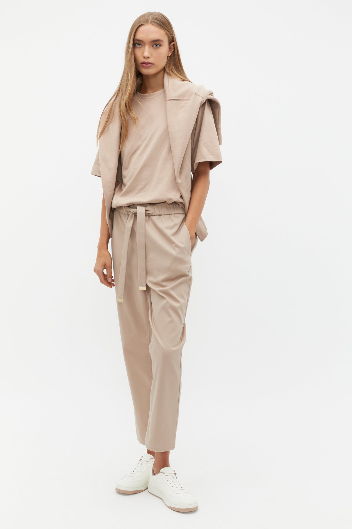 Tapered Leg Tie Pant