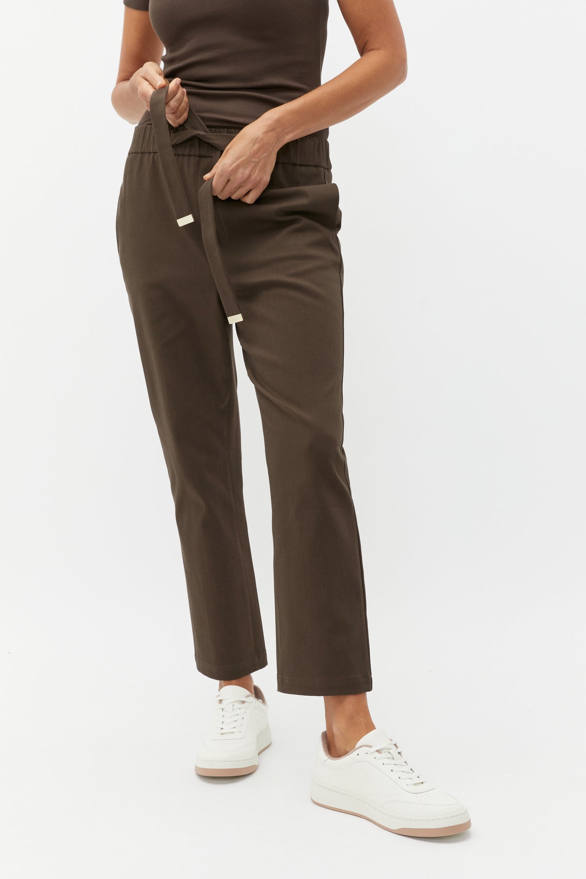Tapered Leg Tie Pant