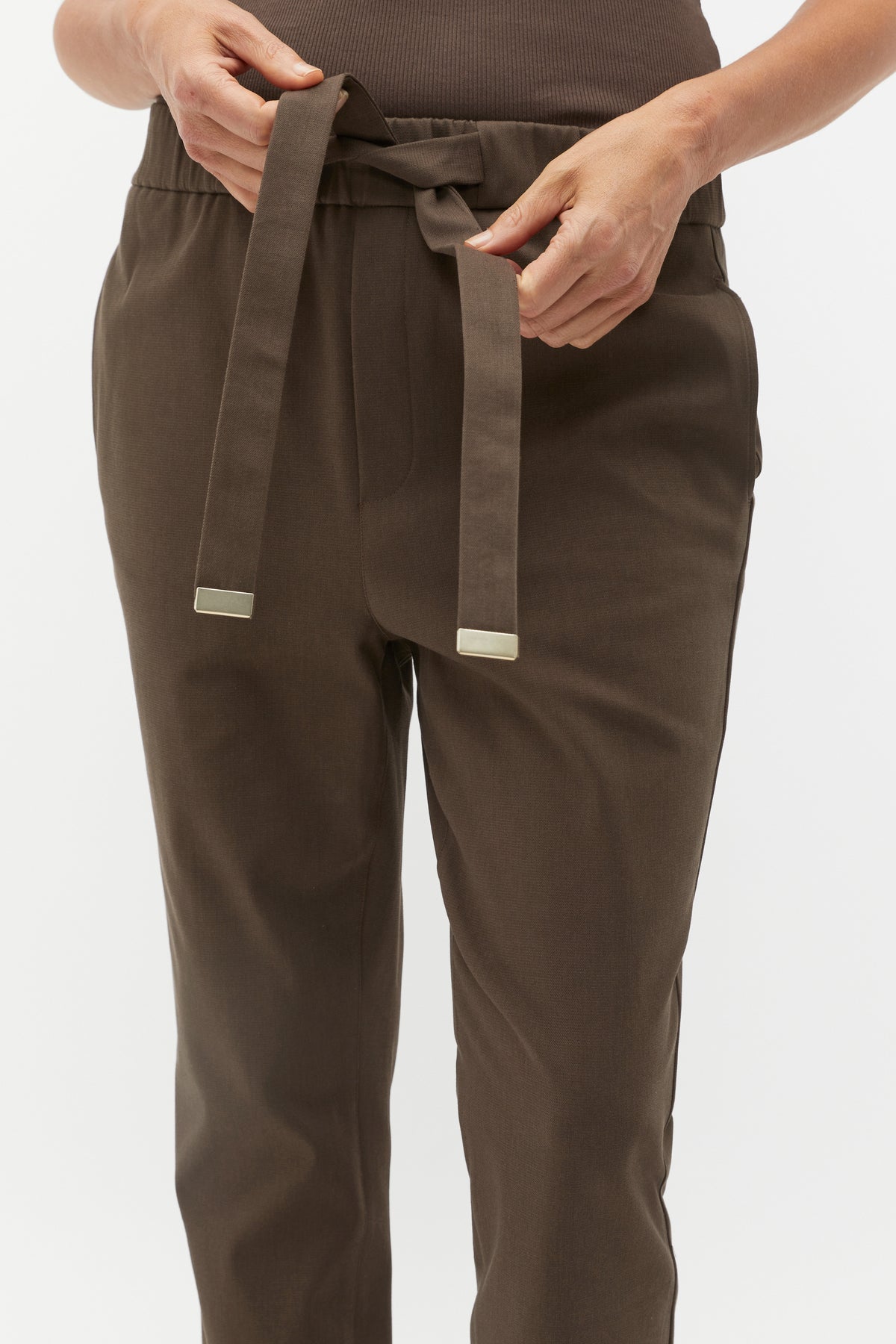 Tapered Leg Tie Pant
